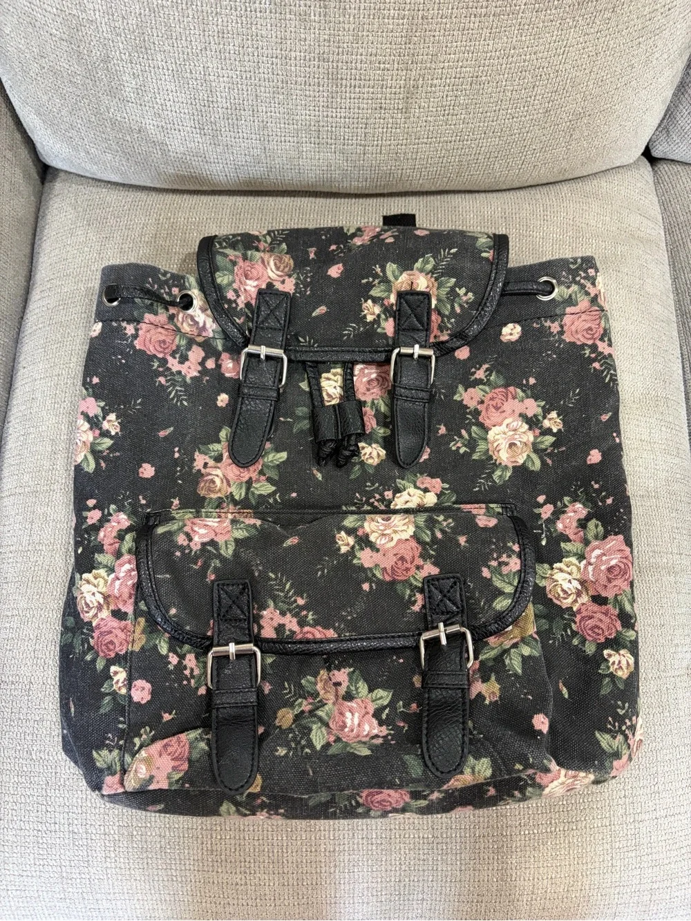 Shi by Journeys Floral Canvas Drawstring Backpack - Black with Pink Rose Print